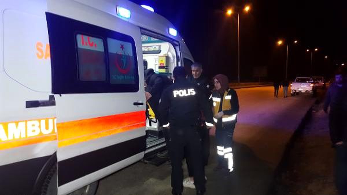 Polisten kaçarken kaza yaptı, kız arkadaşı feryat etti