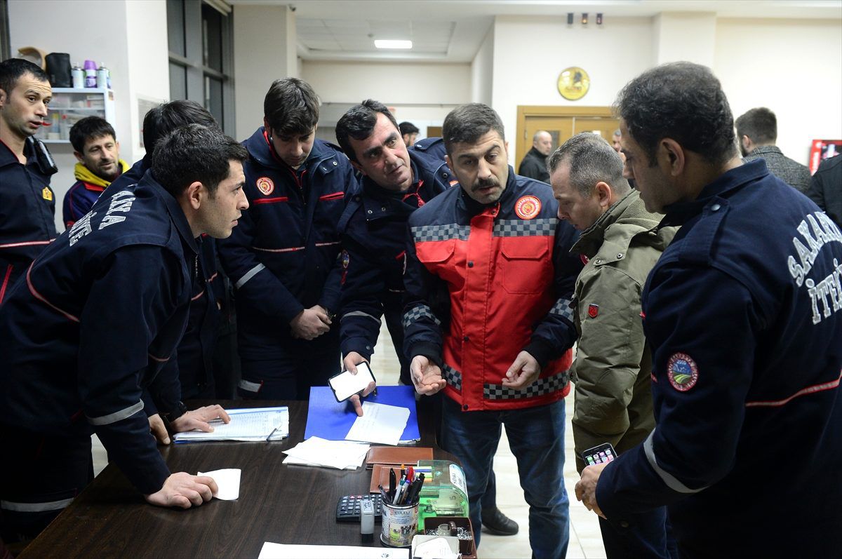Sakarya\'dan Elazığ\'a acil müdahale tırı gönderildi