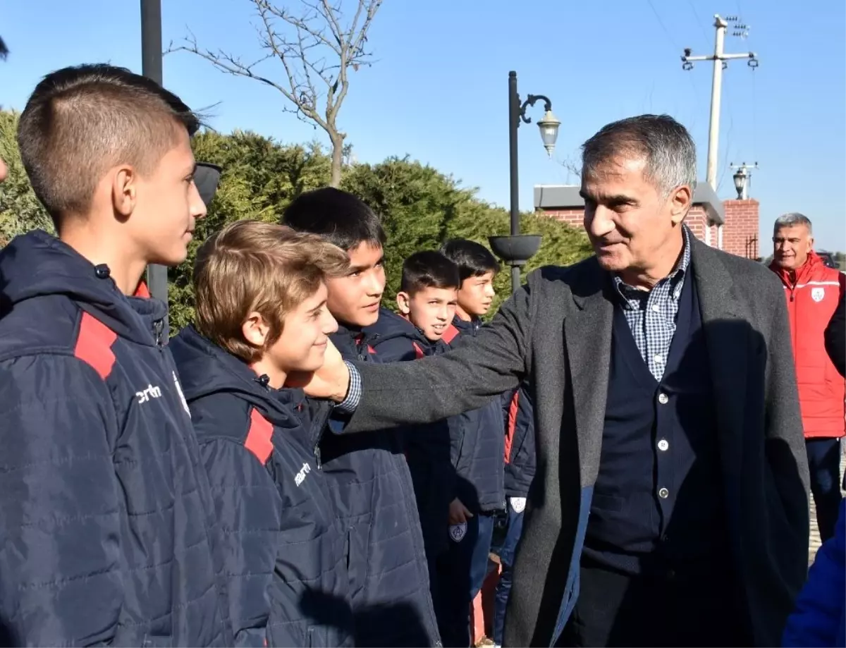 Şenol Güneş\'ten genç futbolculara öğüt