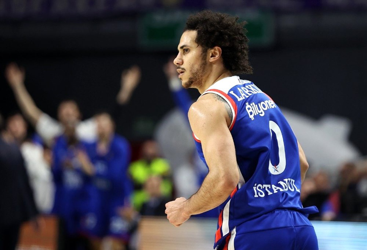 Shane Larkin durdurulamıyor, yine haftanın MVP\'si
