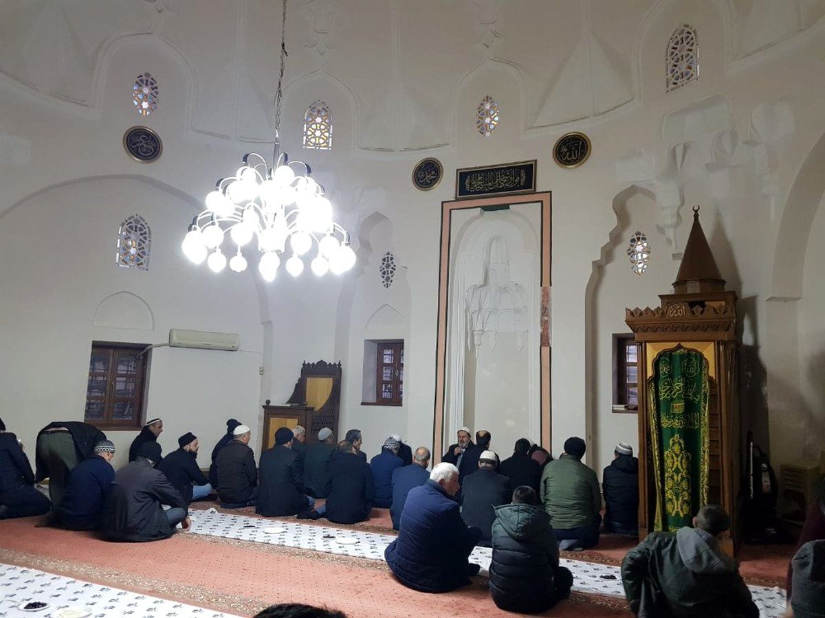Tire\'de sabah namazı buluşmaları devam ediyor