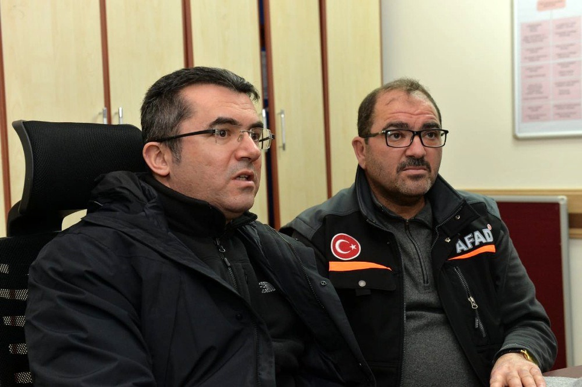 Vali Memiş: "Deprem bölgesine 995 çadır, 712 tane yatak gönderdik"