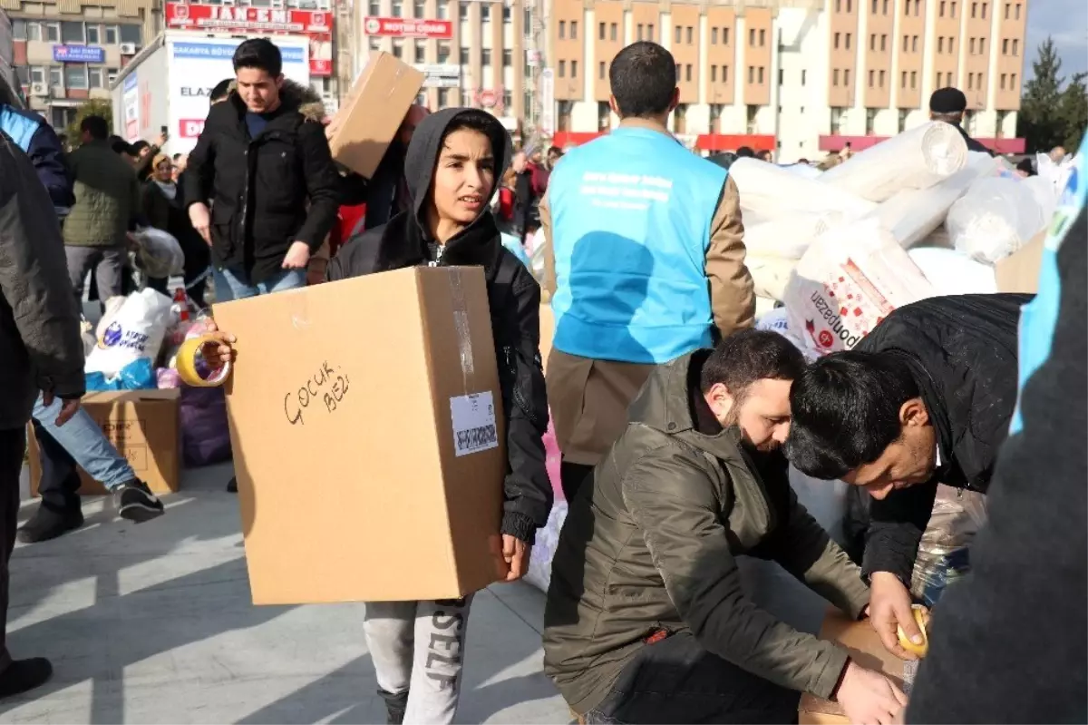 1999 depremini yaşayan Sakarya halkından deprem bölgesine destek