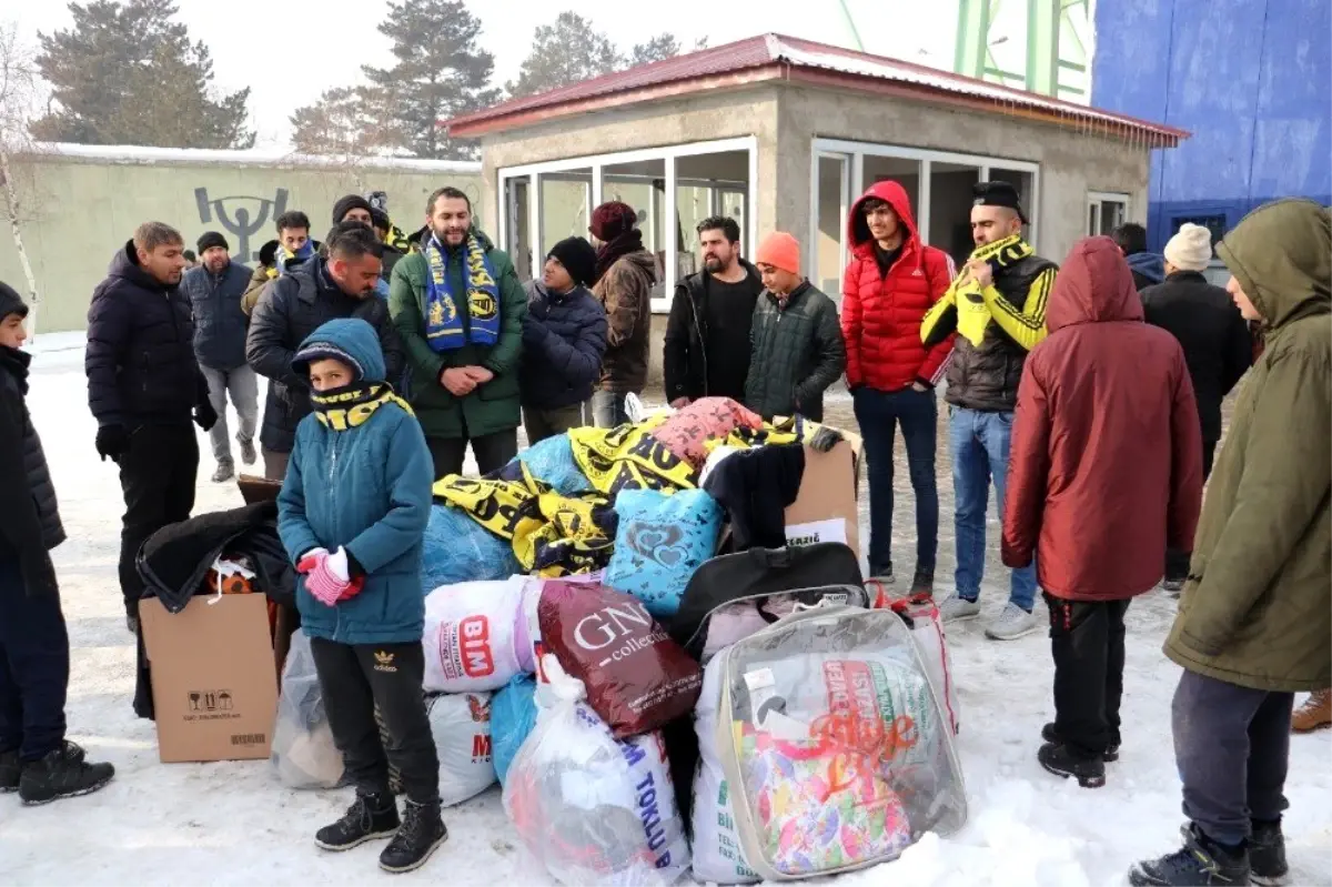 Ağrı Sporlu taraftarlardan Elazığ\'a yardım