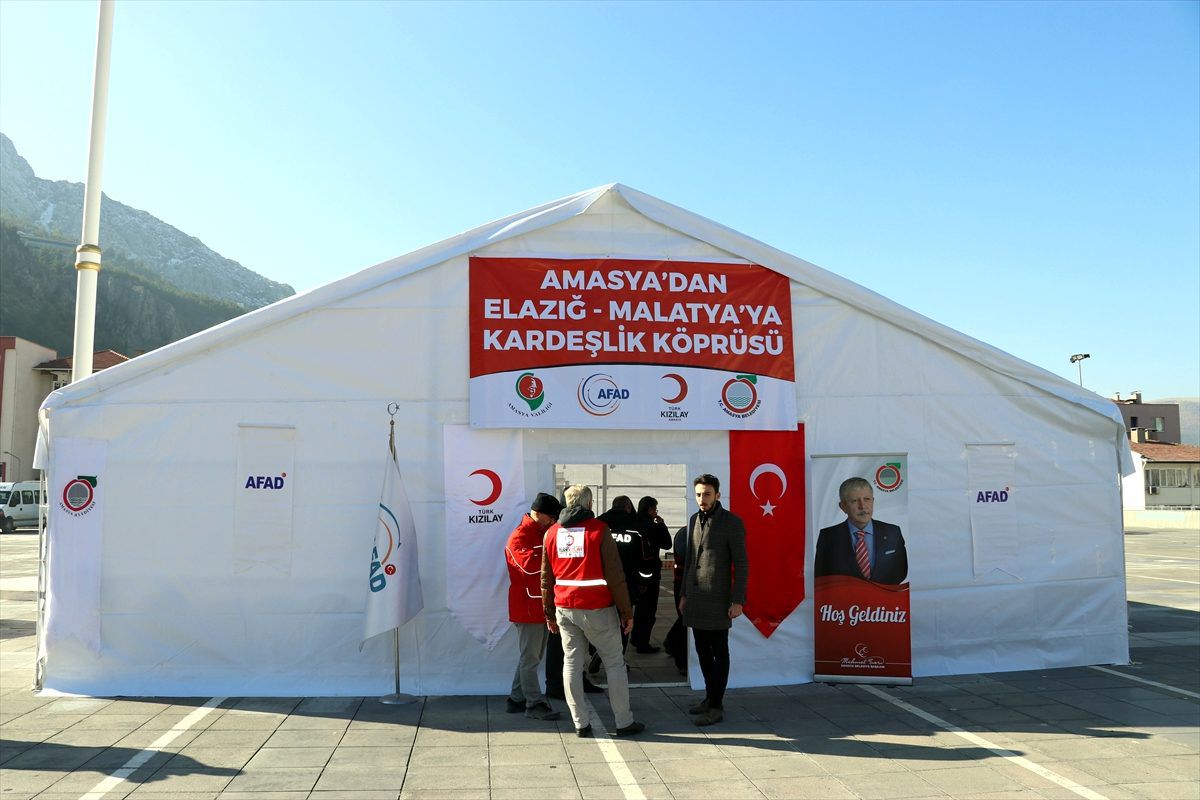 Amasya\'dan Elazığ\'daki depremzedelere yardım