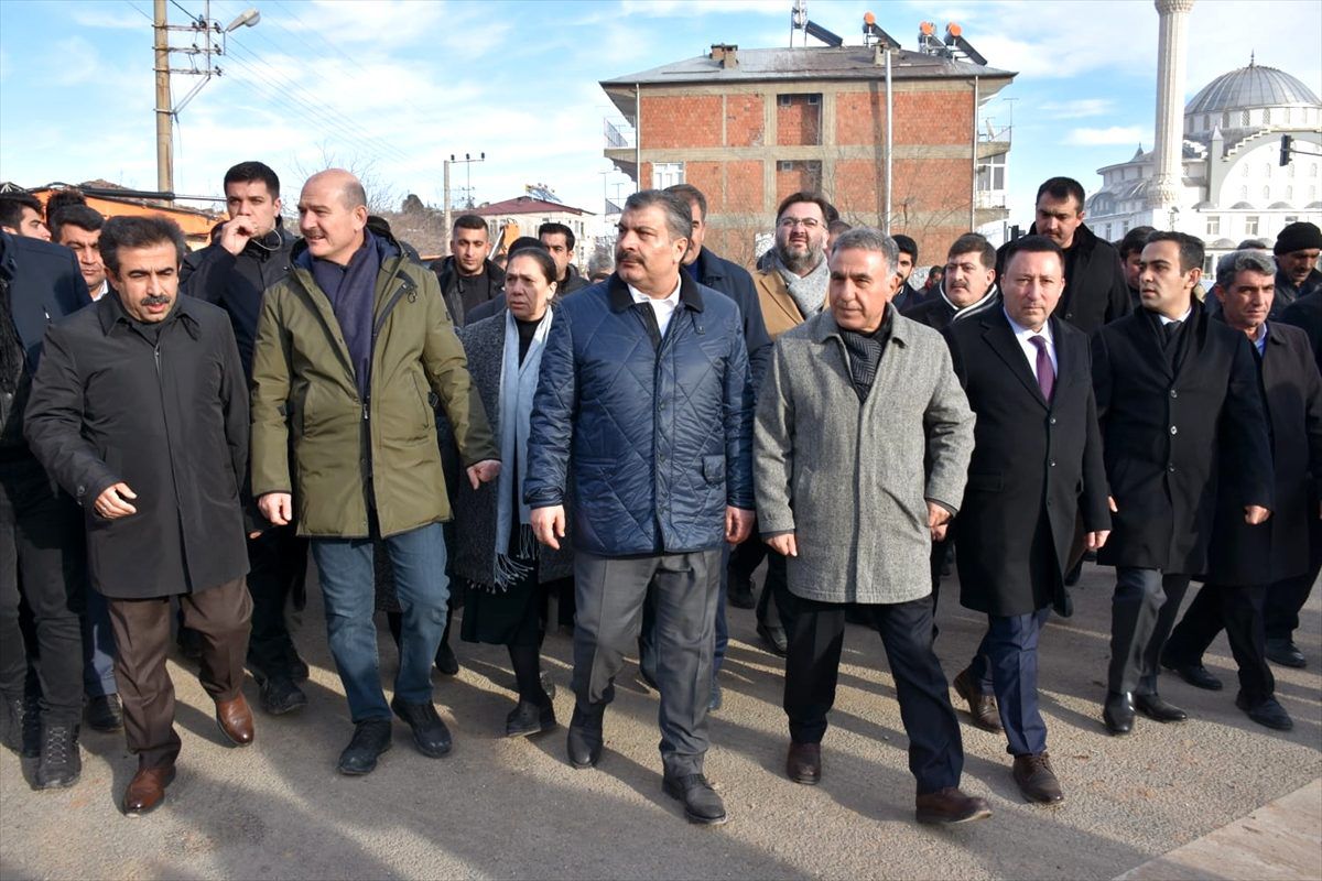 Bağlar Belediyesi\'nden depremzedelere moral ziyareti