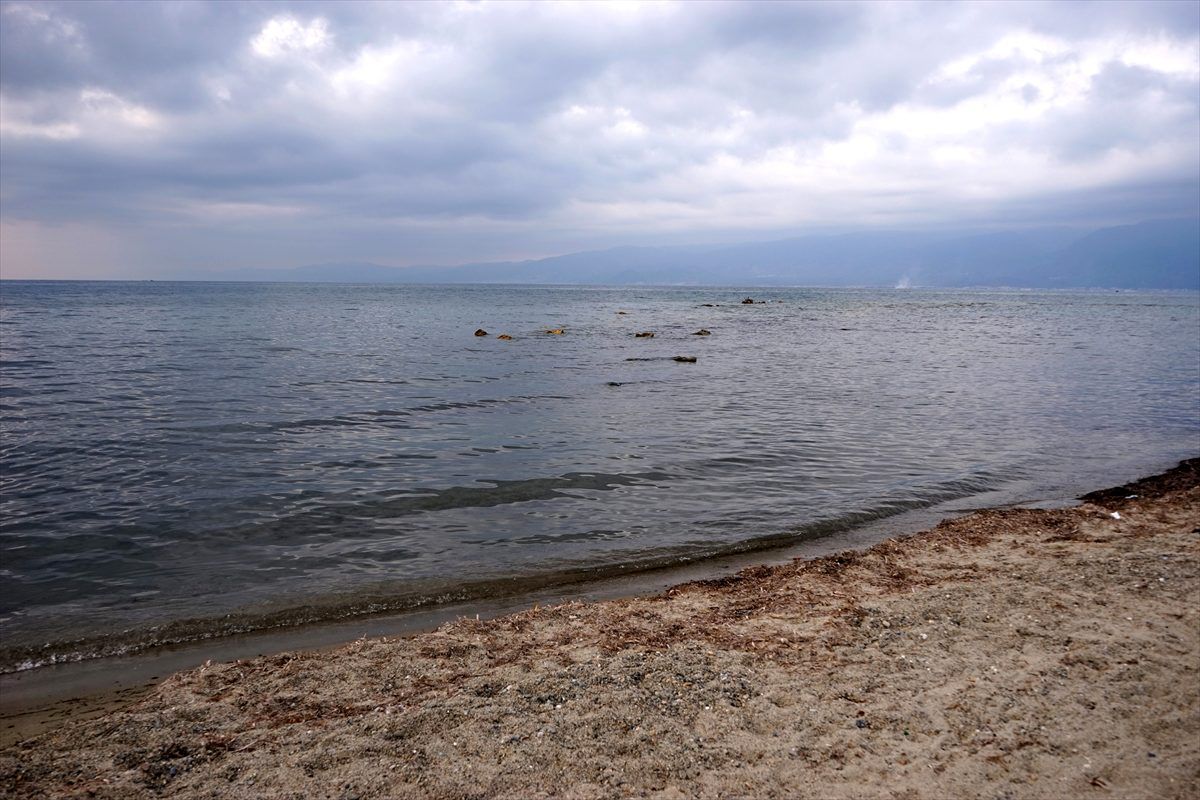 Balıkesir\'de deniz suyu 2 metre çekildi