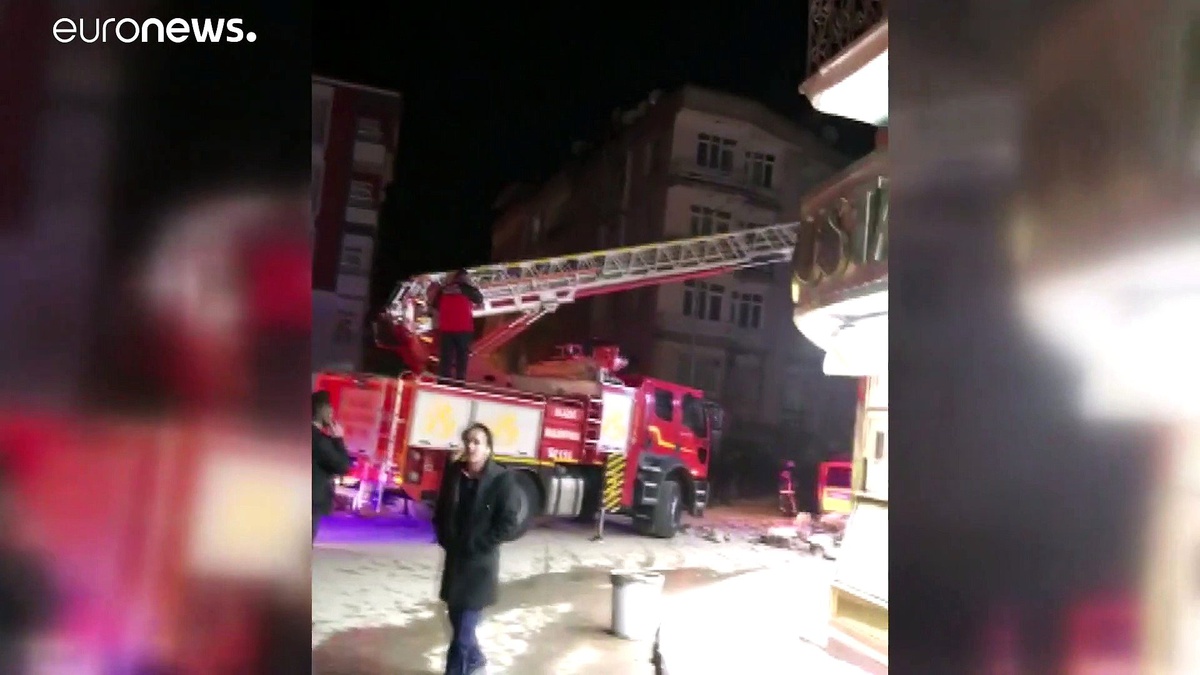 Elazığ 6,5 büyüklüğünde bir depremle sallandı; sarsıntı çevre illerde de hissedildi