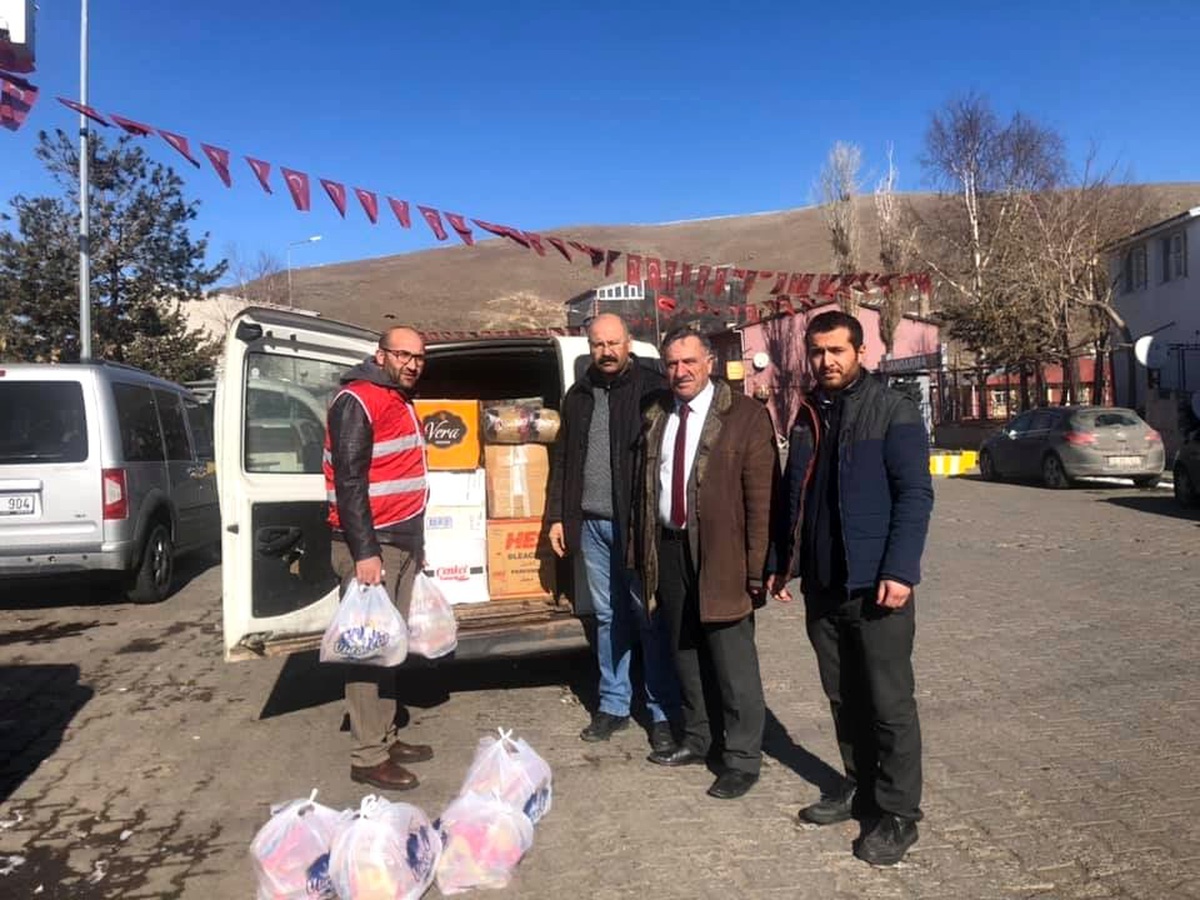 Çıldır Kaymakamlığı ve Kızılay\'dan Elazığ için yardım kampanyası