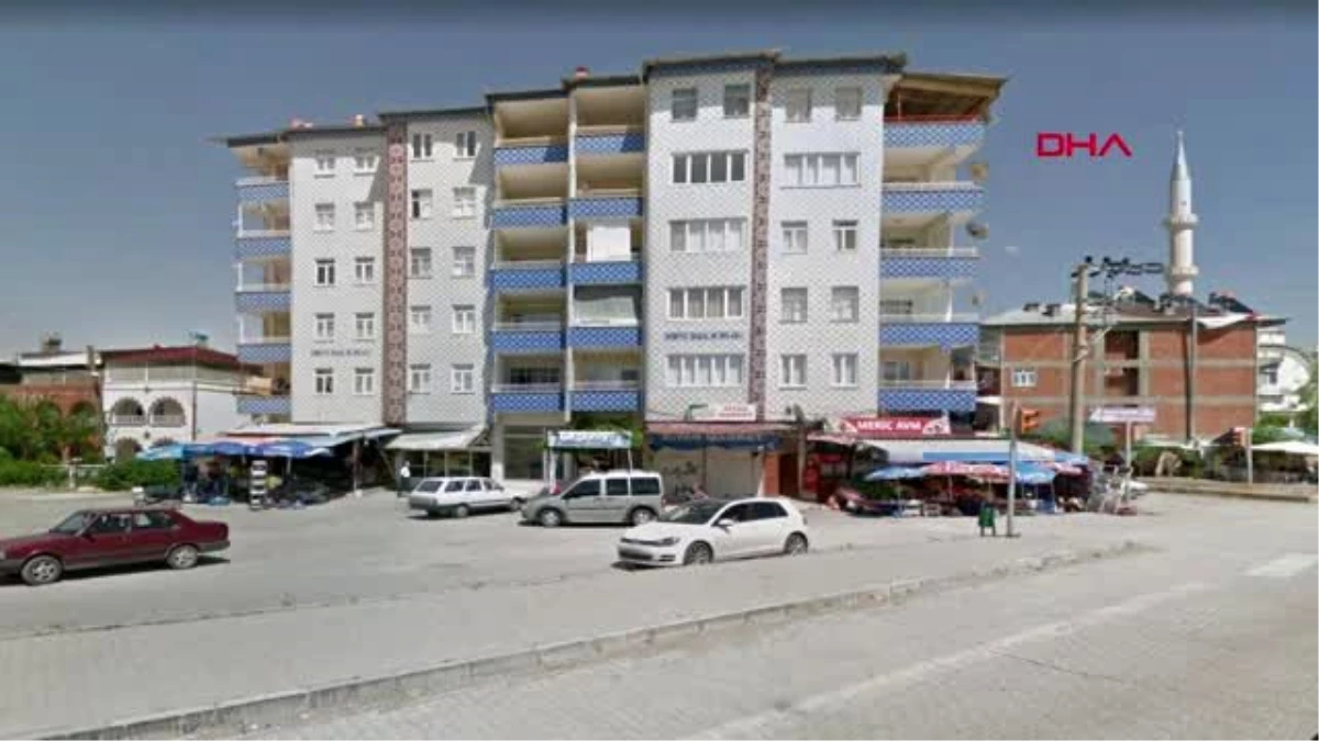 Elazığ\'da 6 katlı 2 bloklu binanın çökmeden önceki fotoğrafları