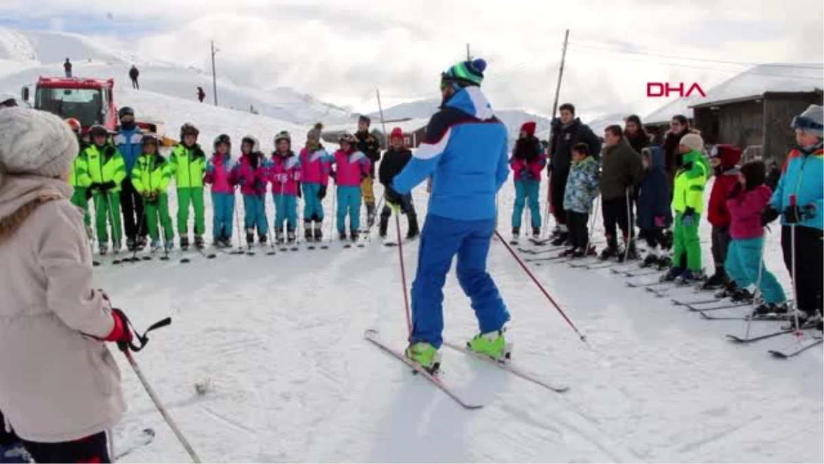 Gümüşhane zigana kayak merkezi\'nde geleceğin milli sporcuları yetişiyor