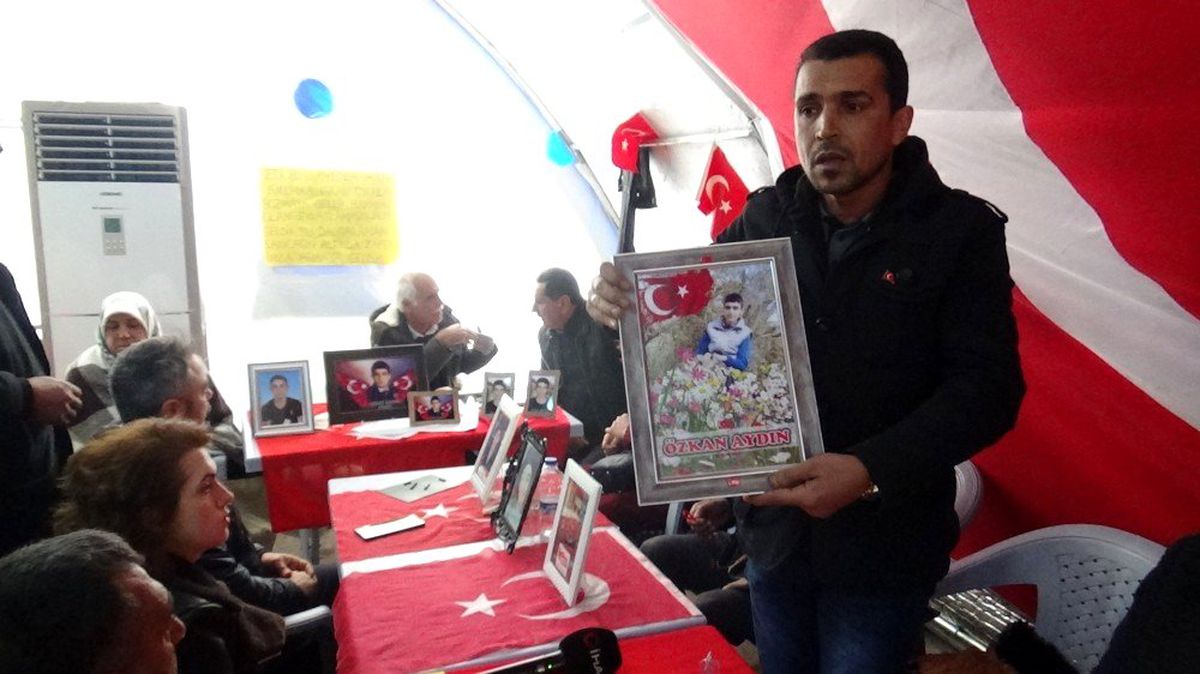 HDP önünde evlat nöbeti tutan ailelerden Bursa\'da açılacak çadıra tepki