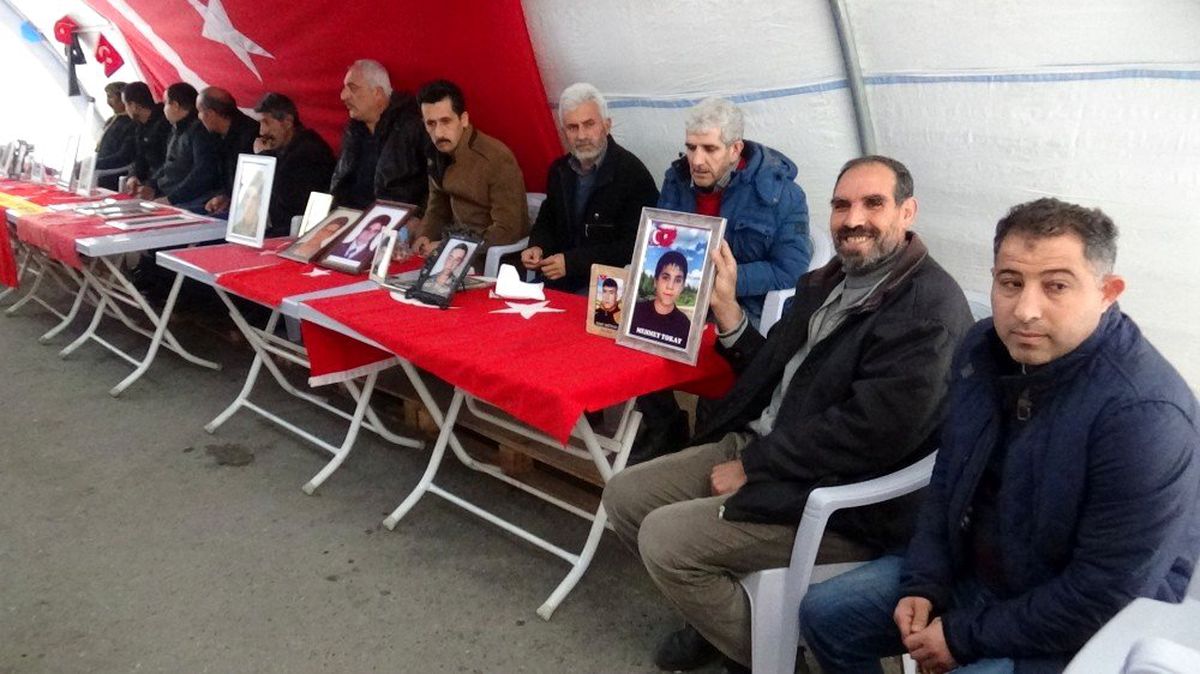 HDP önündeki ailelerin evlat nöbeti 146\'ncı gününde
