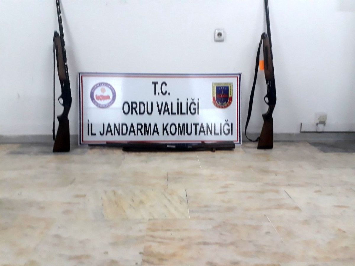 Kaçak avcılık yapan 4 kişiye suçüstü