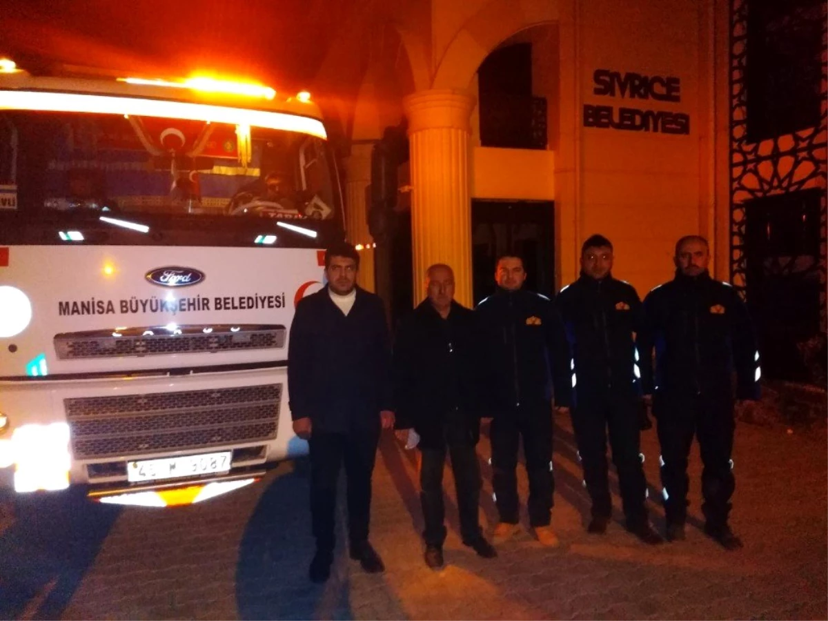 Manisa Büyükşehir Belediyesinin yardım tırı Sivrice\'ye ulaştı