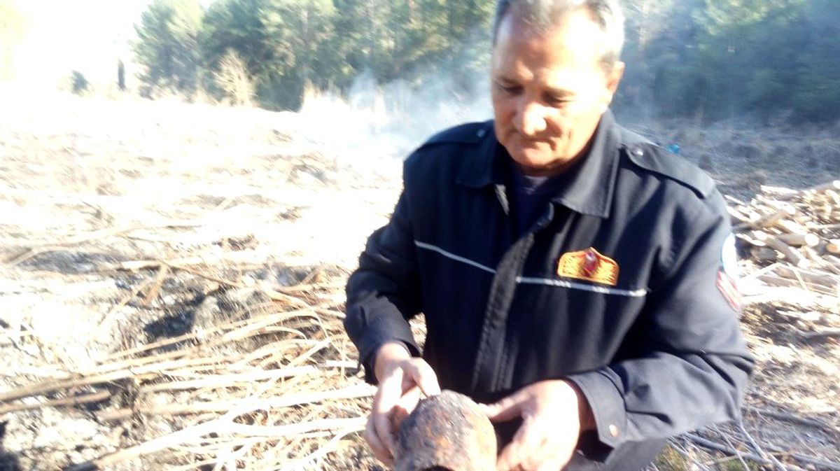 Seydikemer\'de yanmak üzere olan kaplumbağayı itfaiye ekipleri kurtardı