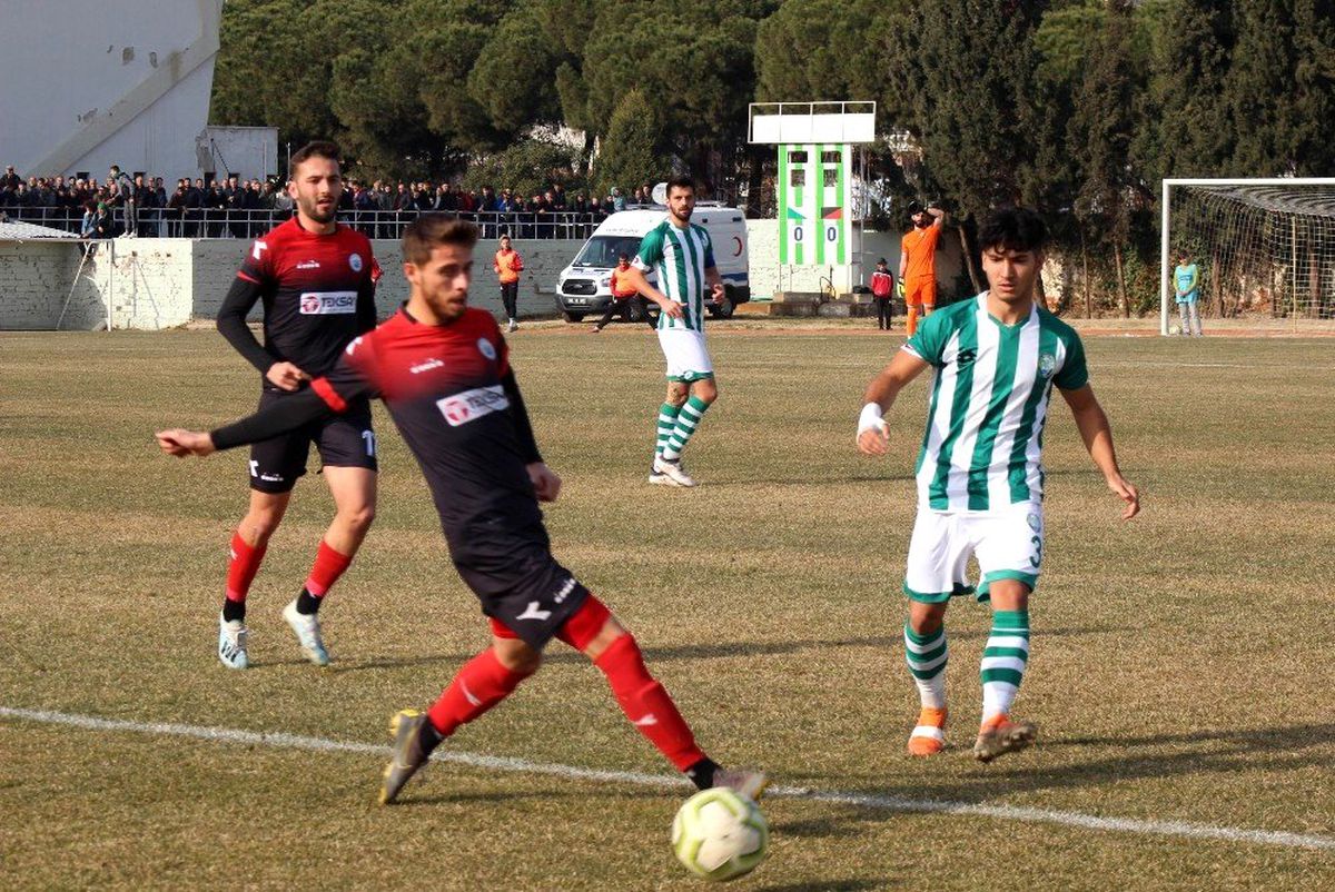 Seyircisiz maçtan gol sesi çıkmadı