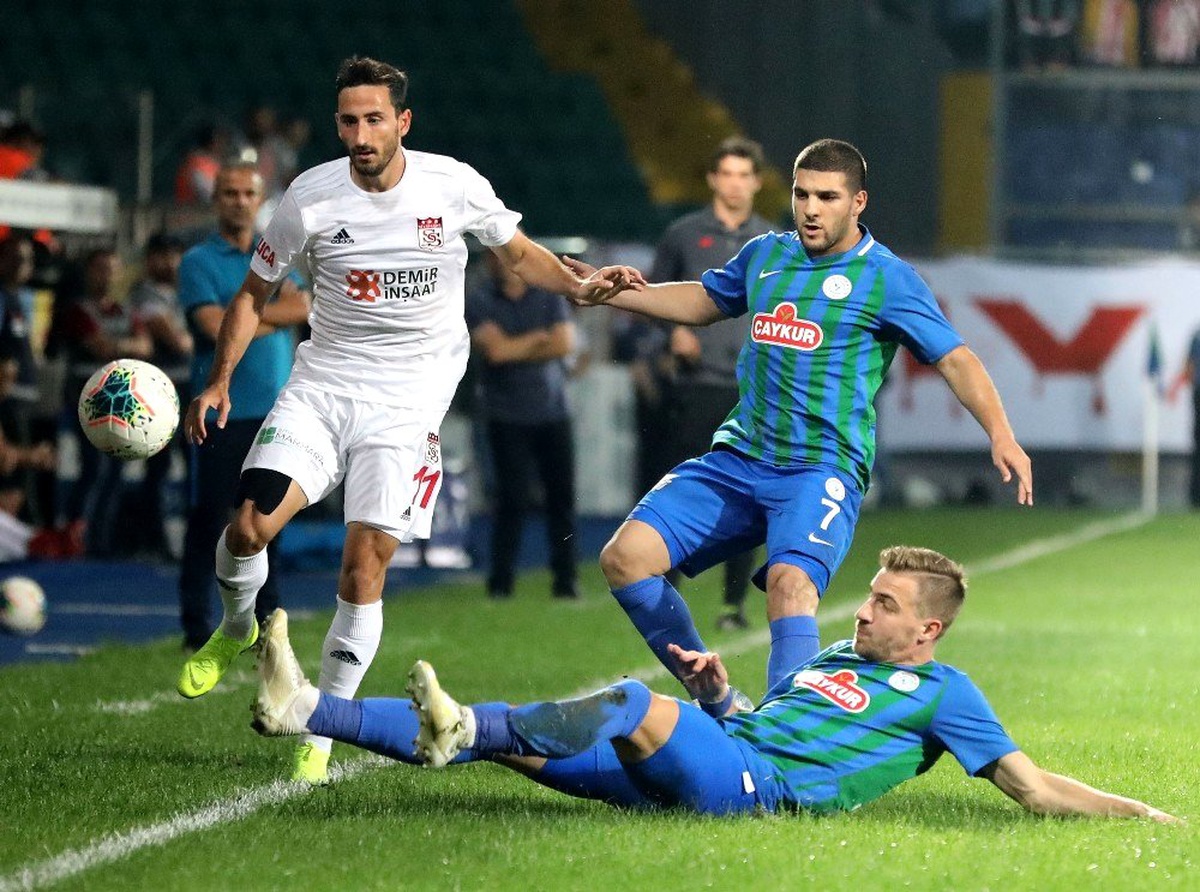 Sivasspor ile Çaykur Rizespor 16. randevuda