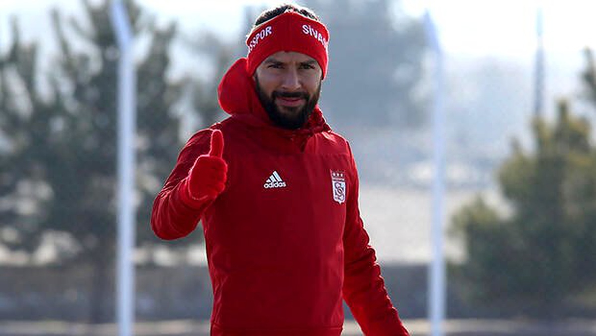 Sivasspor\'un yeni transferi Yasin Öztekin: "Takıma katkı sağlamak istiyorum"