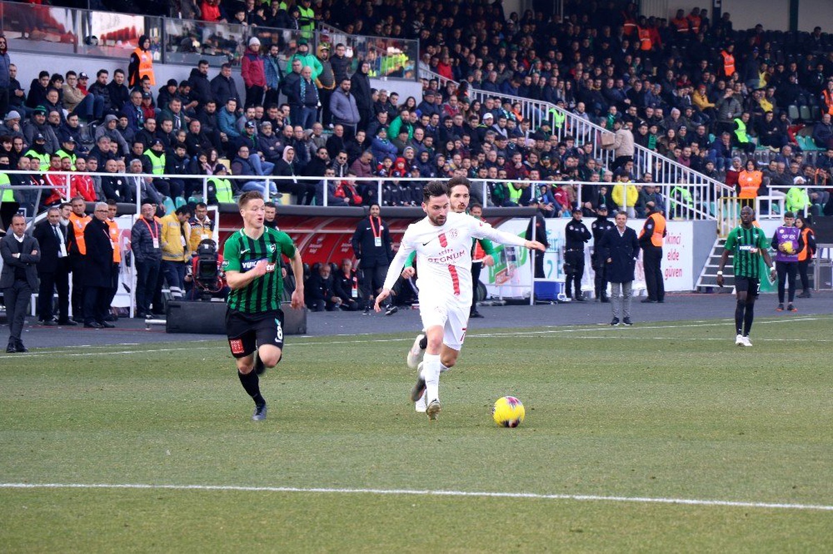 Süper Lig: Denizlispor: 0 - Antalyaspor: 3 (Maç sonucu)