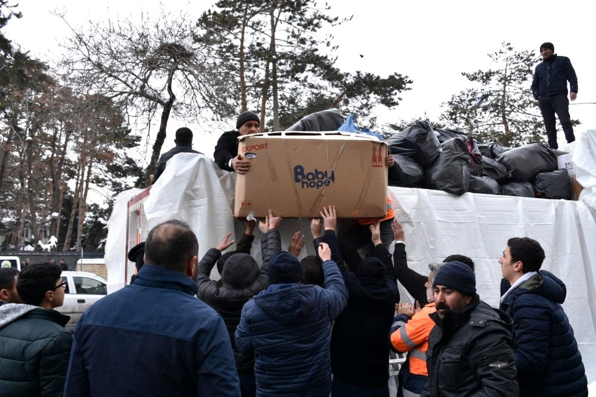Tatvan Belediyesi depremzedeler için yardım kampanyası başlattı
