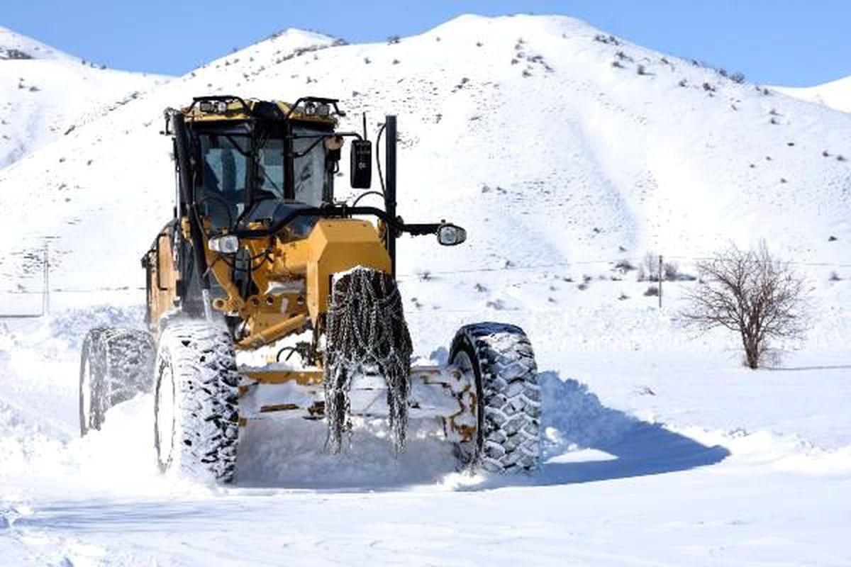 Bitlis\'te kardan kapanan 257 köy yolu, ulaşıma açıldı