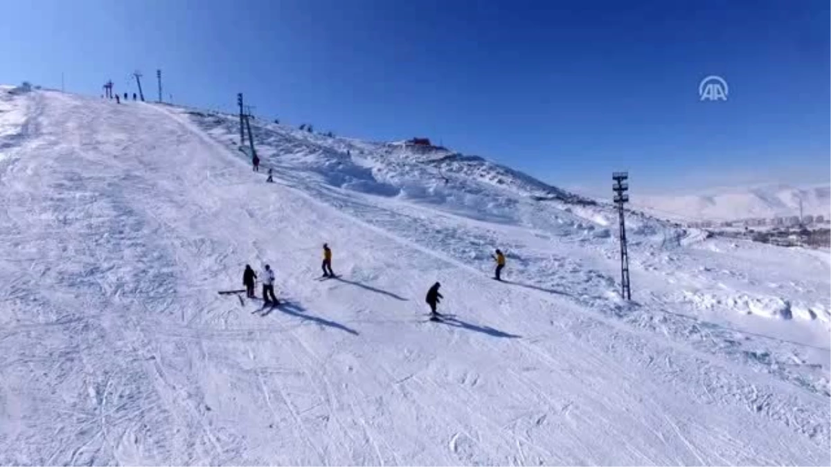 Bitlis\'teki kayak merkezinde sömestir yoğunluğu