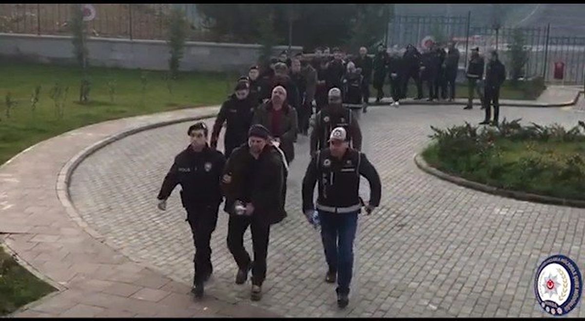 Bursa\'da silah tacirlerine operasyon: 10 tutuklu