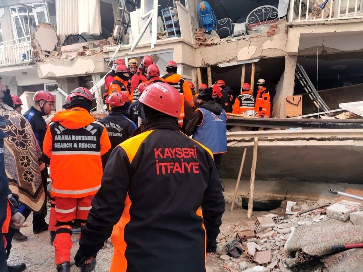 Büyükşehir Belediyesi İtfaiyesi Arama Kurtarma Ekibi Kayseri\'ye döndü