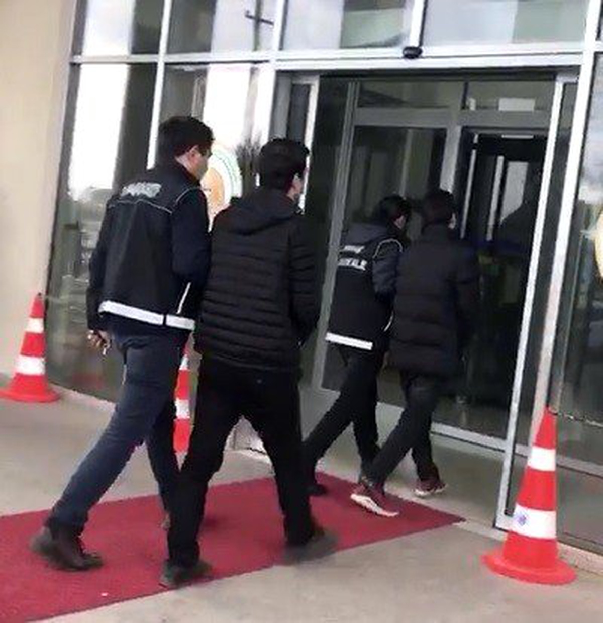 Çanakkale ve Ordu\'da eş zamanlı uyuşturucu operasyonu: 5 tutuklama