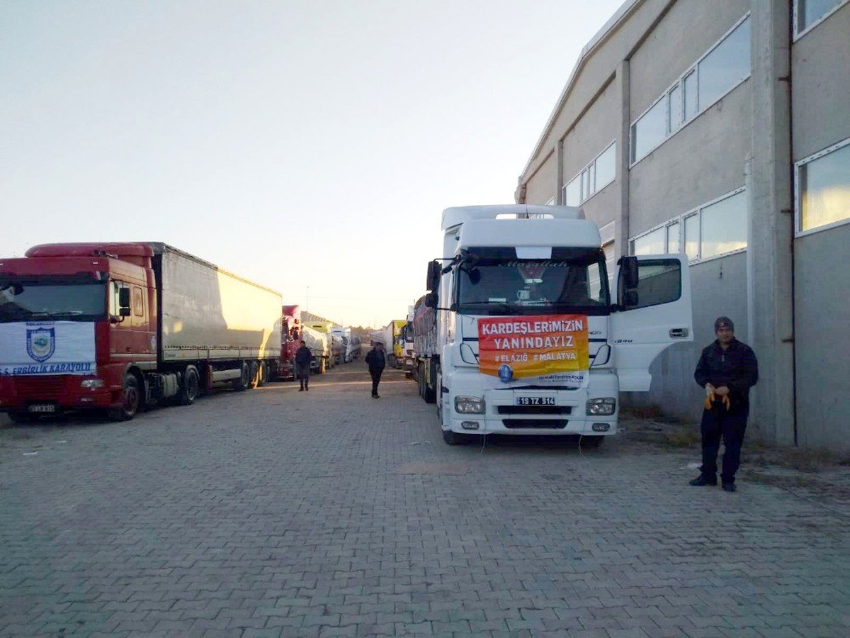 Çorum Belediyesi\'nin yardım konvoyu Elazığ\'a ulaştı