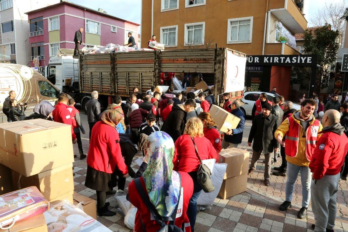 Darıca\'da toplanan yardımlar dualarla Elazığ\'a gönderildi