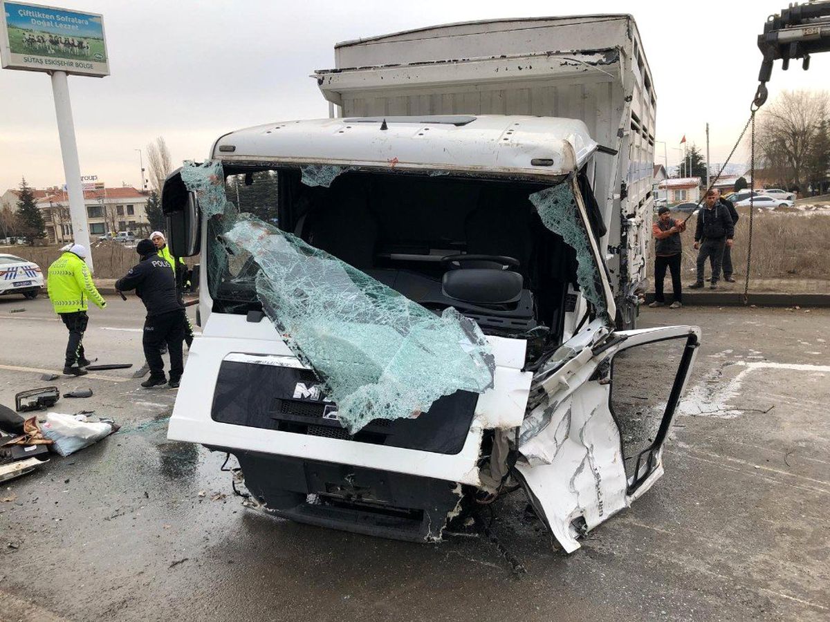 Eskişehir\'de trafik kazası: 2 yaralı