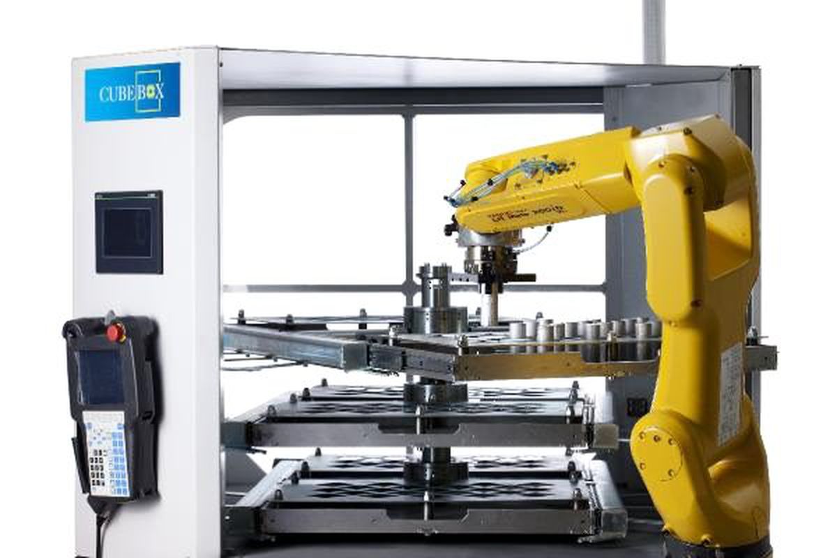 Giriş-çıkış bağlantıyla 11 robot - 34 makina haberleşebiliyor