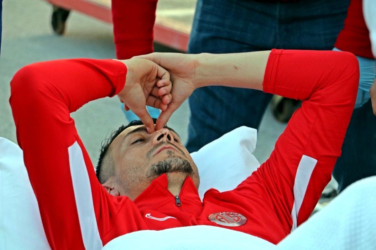 Jahovic, en az 3 hafta yok