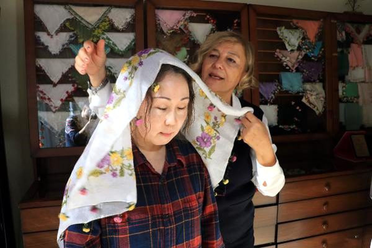 Japonya\'dan Adana\'ya oya sanatını öğrenmek için geldiler