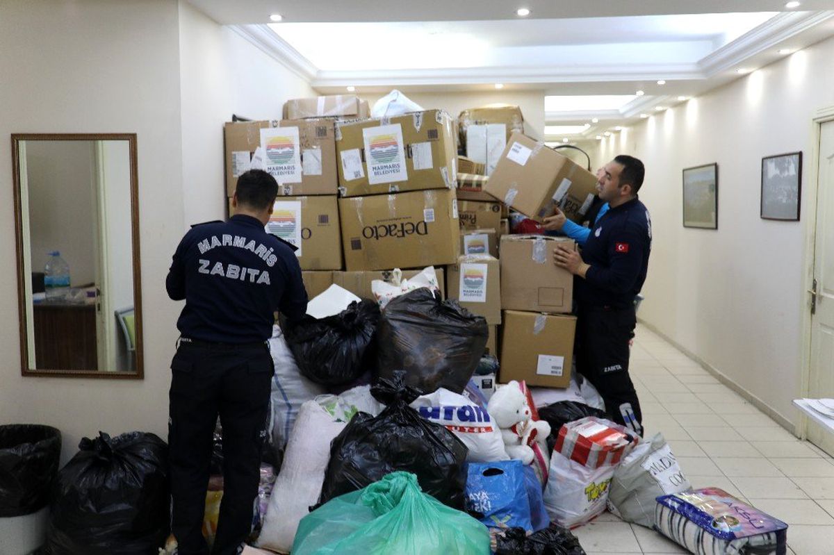 Marmaris depremzedeler için tek yürek oldu