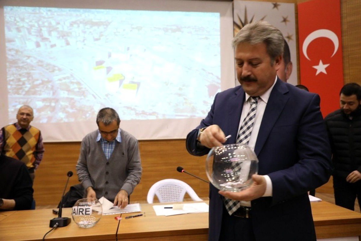Melikgazi\'de Kentsel Dönüşüm kurası çekildi