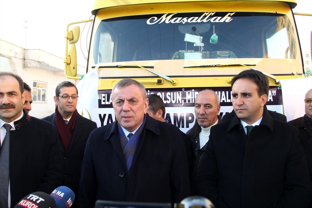 Midyat\'tan deprem bölgesine yardım gönderildi