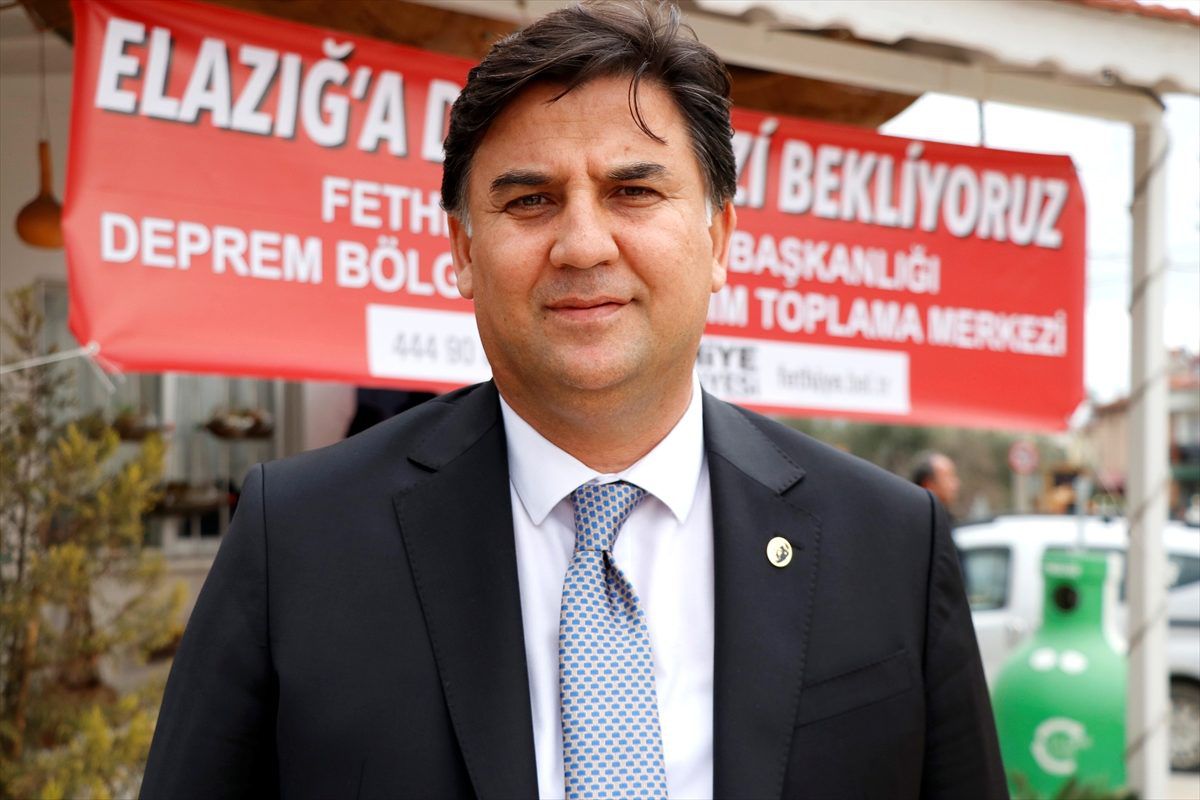 Muğla\'nın ilçeleri depremzedeler için seferber oldu