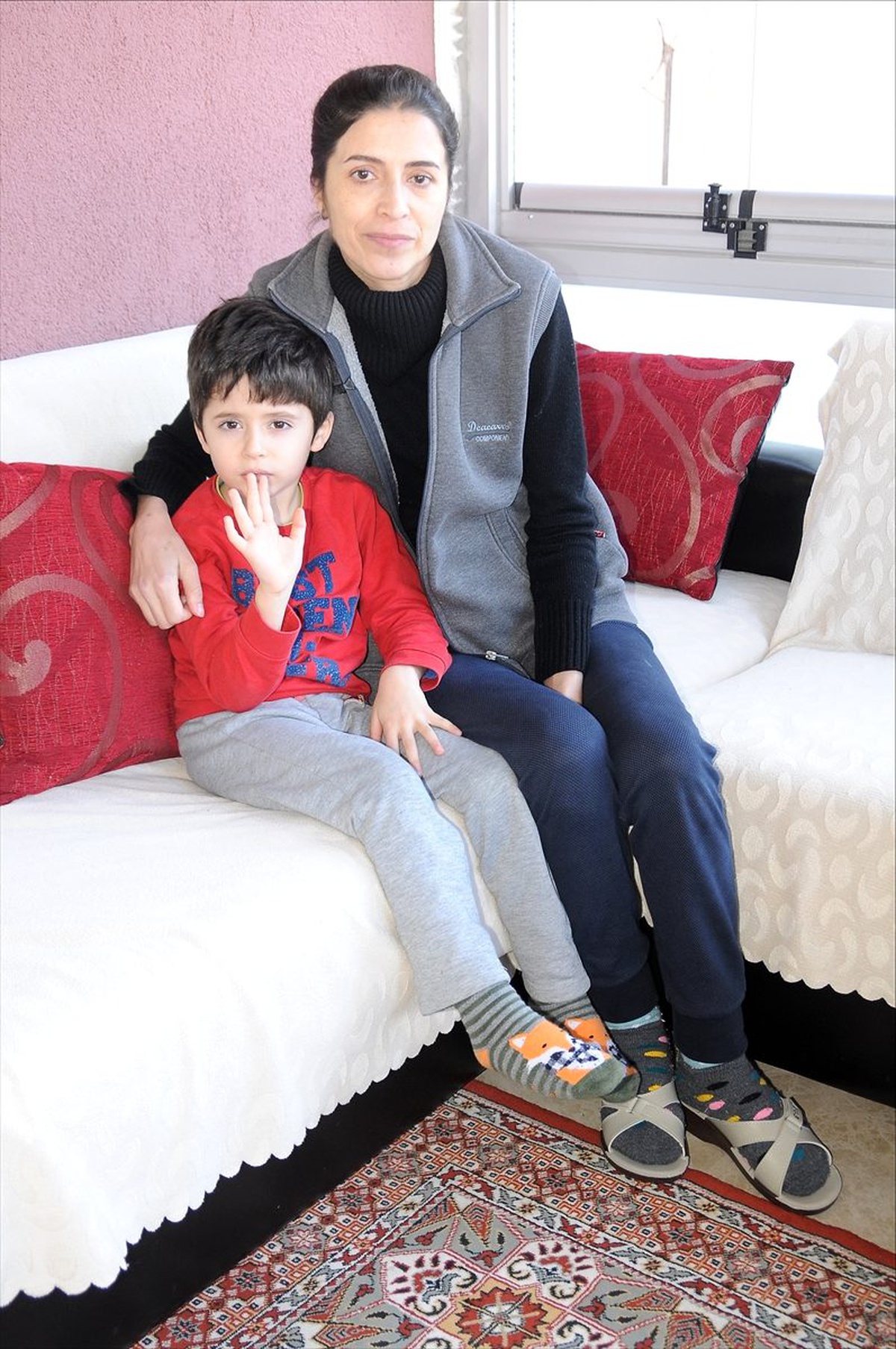 Oğlunu duyabilmesi için 19 bin lira gerekli
