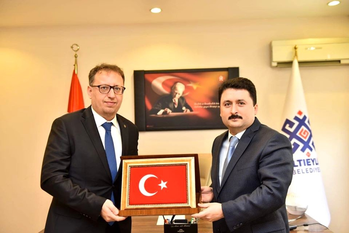 Op. Dr. Feyyaz Çitfçi Altıeylül Belediyesi Başkan Yardımcısı oldu