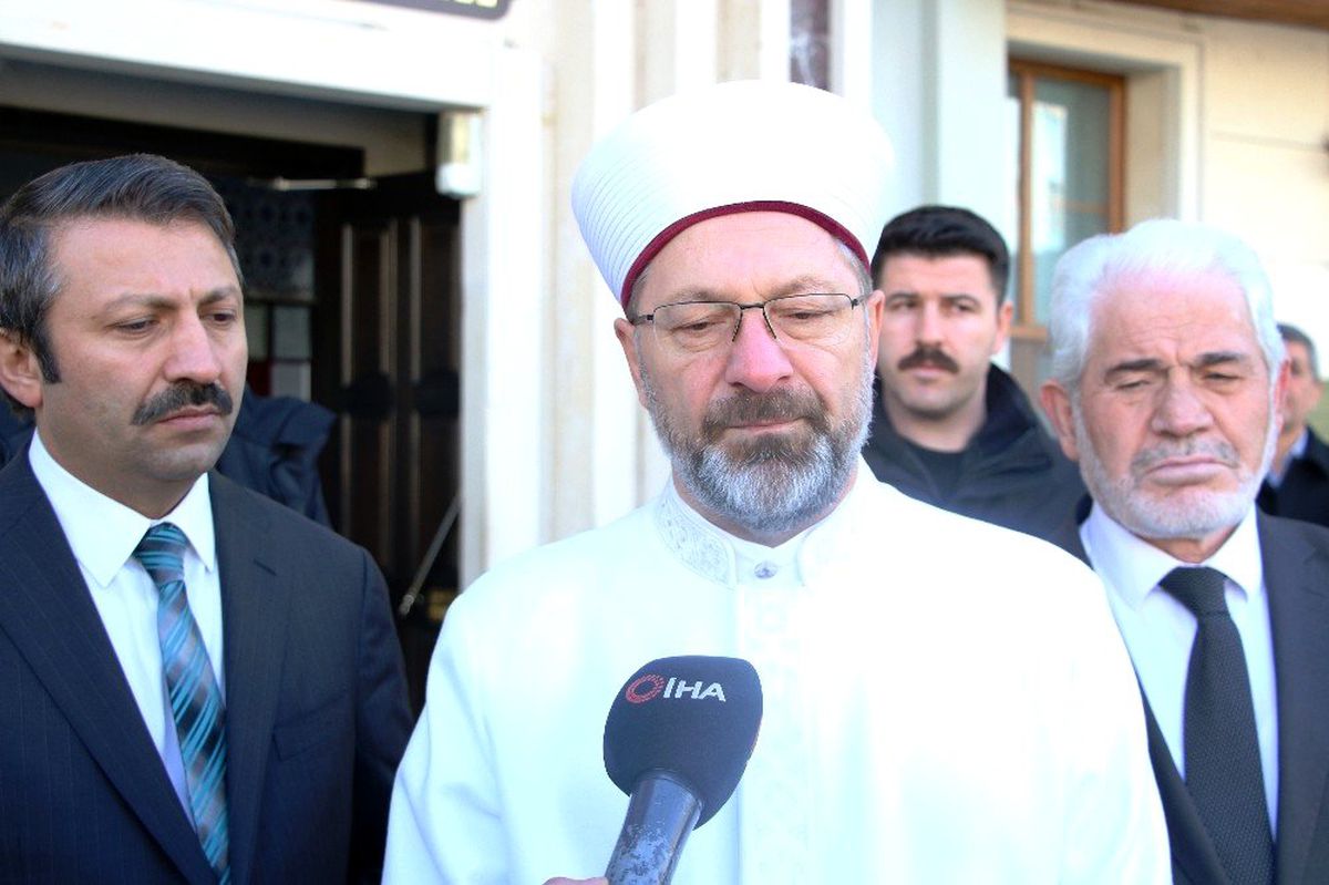 (Özel) Diyanet İşleri Başkanı Erbaş, deprem bölgesindeki çalışmaları anlattı
