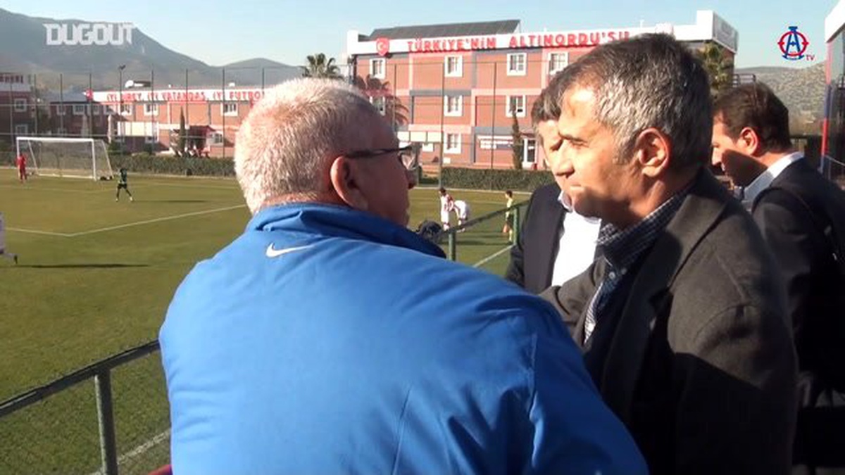 Şenol Güneş, Altınordu Futbol Akademisi\'ni Ziyaret Etti