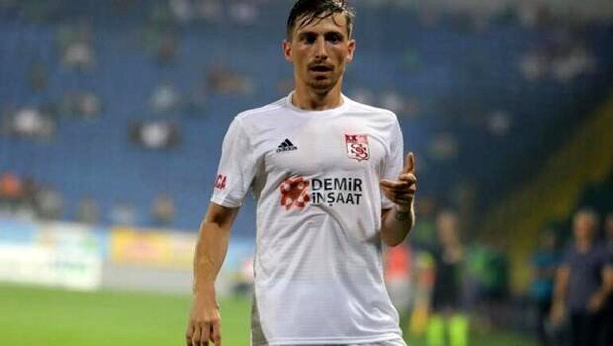 Sivassporlu Mert Hakan ve Emre\'den örnek davranış