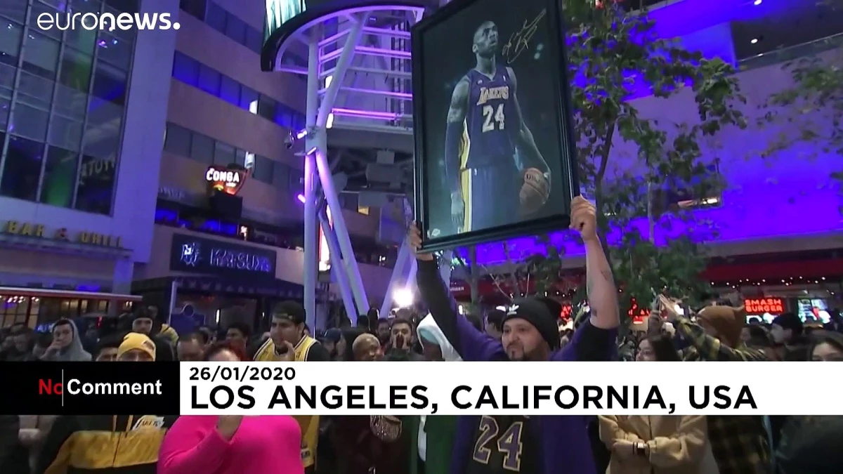 Staples Center yasta: Binlerce kişi helikopter kazasında ölen \'idolleri\' Kobe için toplandı