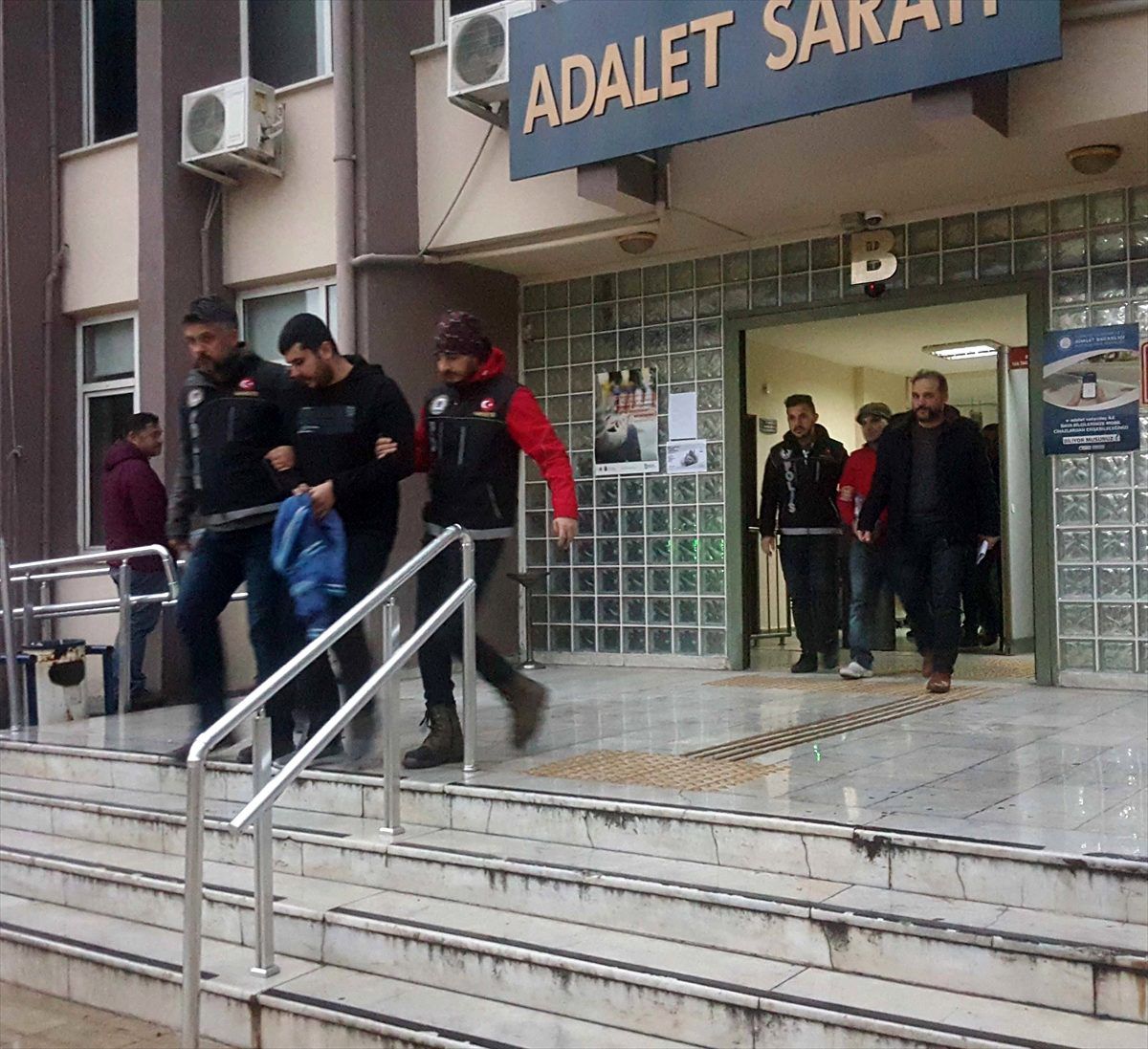 Tatlı paketinde uyuşturucu sevkiyatı