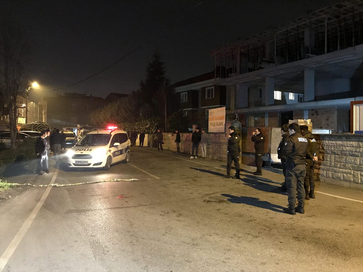 Üsküdar\'da tabancayla vurulan kişi ağır yaralandı