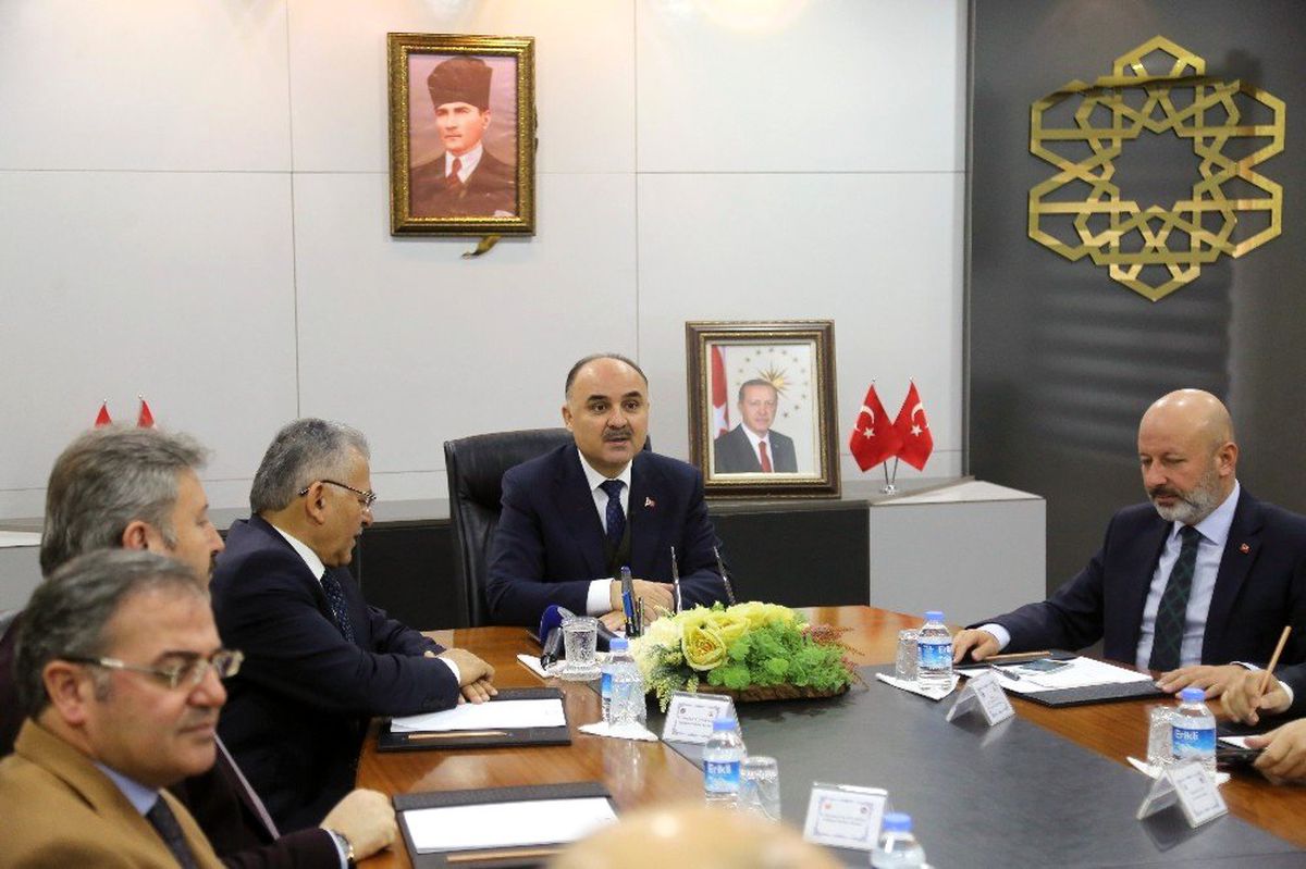 Vali Günaydın: "Yapılacak yardımlar AFAD koordinesinde olmalı"
