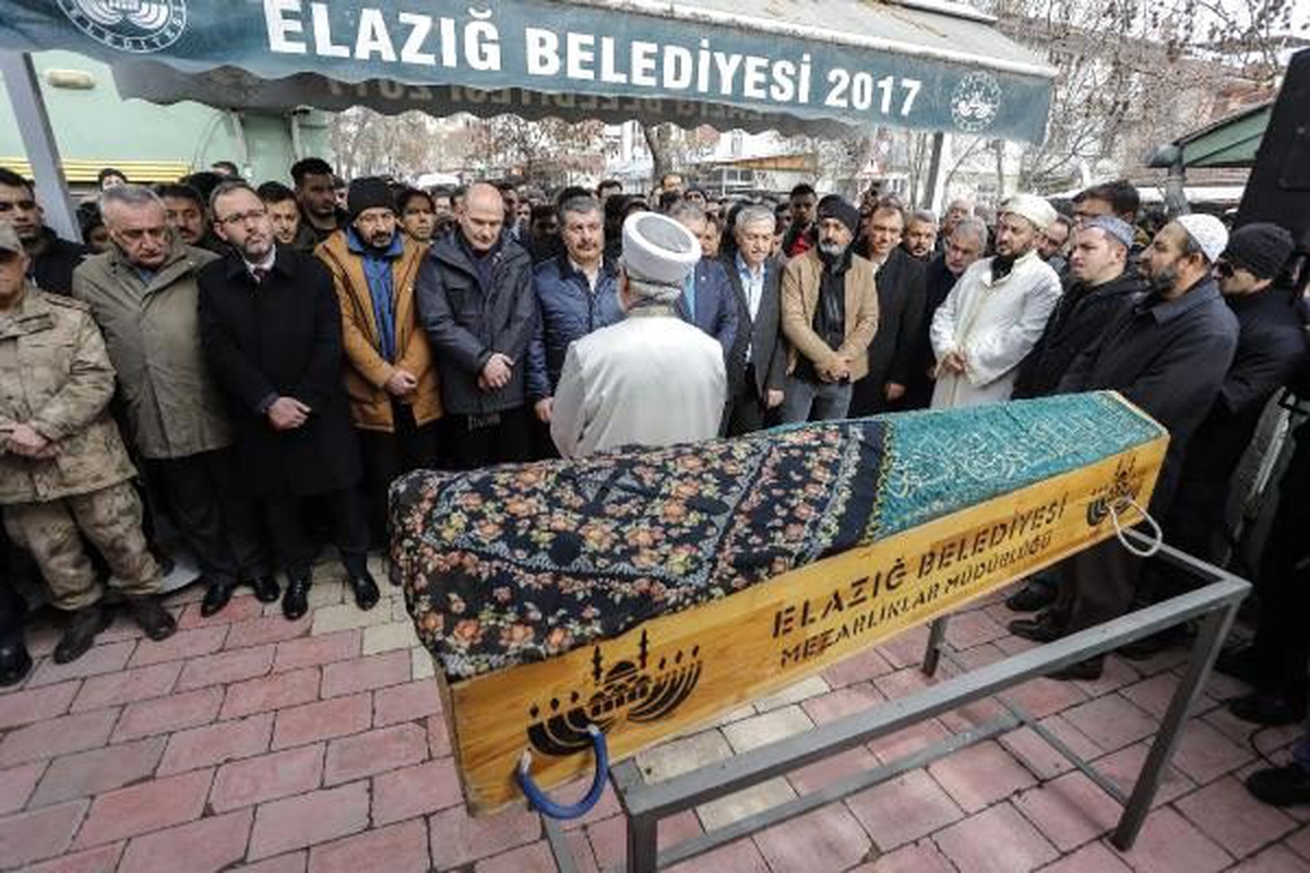 66 saat sonra cansız bedenine ulaşılan Türkan Kaplan, son yolculuğuna uğurlandı